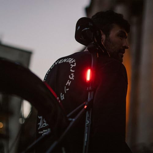 Plus black ultralight rear safety light — photo 4